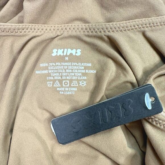 SKIMS Fits Everybody Square Neck Bodysuit - Size Medium - Sienna - Picture 5 of 6